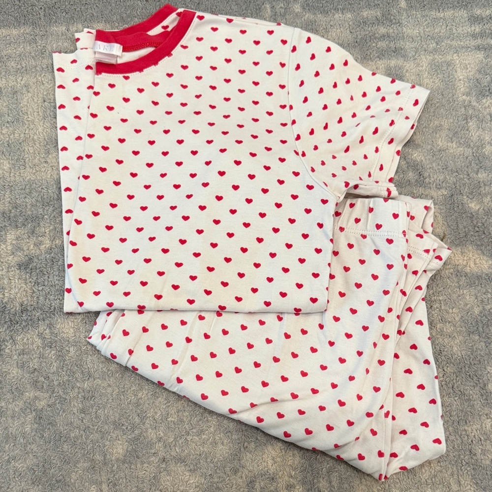 LAKE Heart Print Pajamas